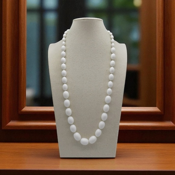 Trifari Jewelry - Gorgeous Trifari Vintage 70s White Bead Necklace Oblong Beads